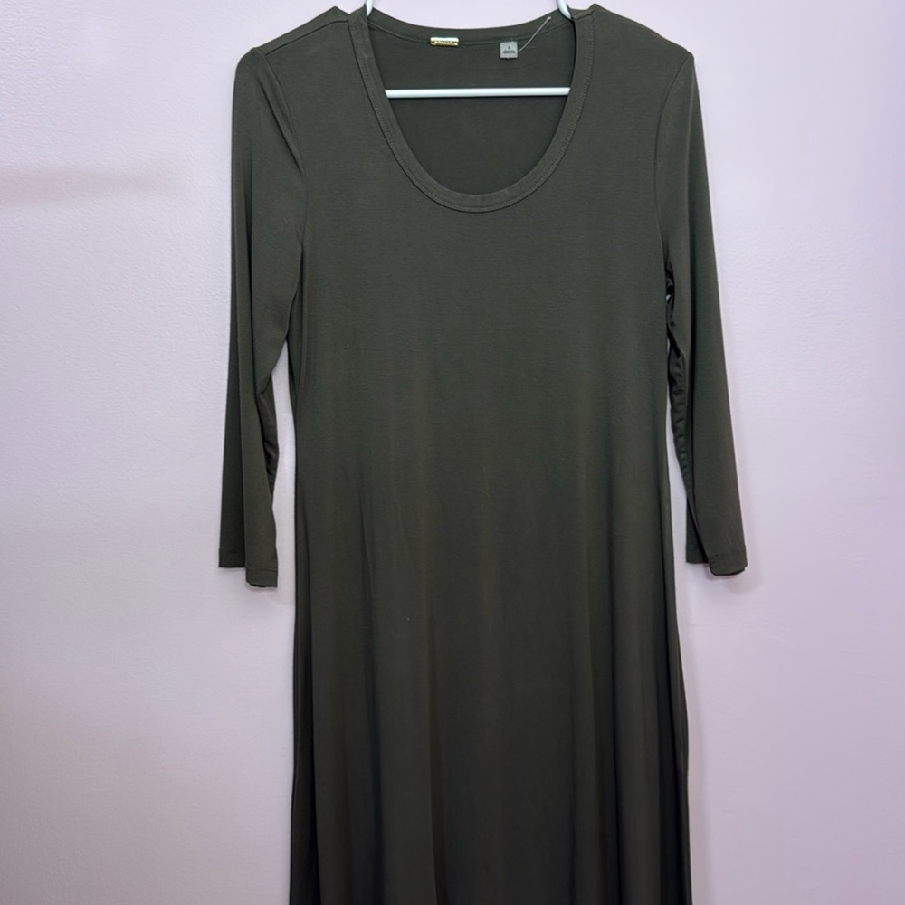 55. T Tahari Fit & Flare 3/4 Sleeves